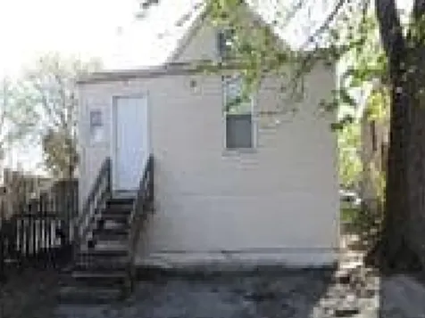 7516 South Lafayette Avenue Chicago IL 60620
