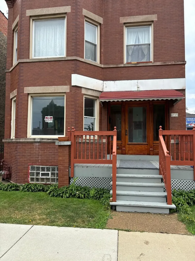 2737 West Belmont Avenue Chicago IL 60618