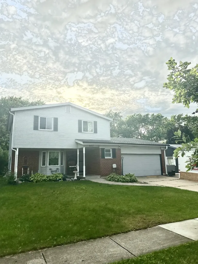 612 Fairview Lane Schaumburg IL 60193