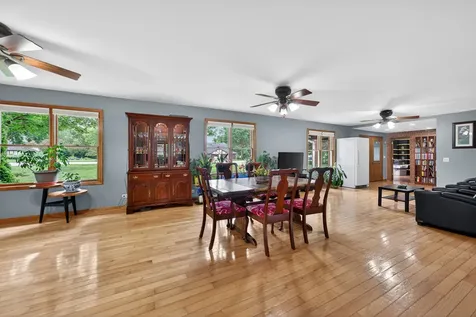 21 South Elmhurst Road Prospect Heights IL 60070