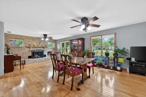 21 South Elmhurst Road Prospect Heights IL 60070