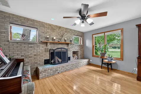 21 South Elmhurst Road Prospect Heights IL 60070