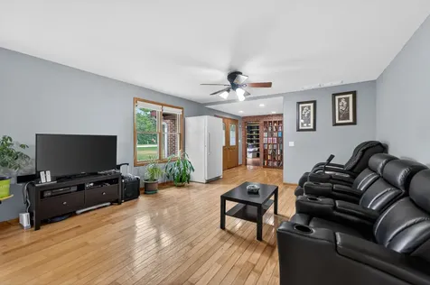 21 South Elmhurst Road Prospect Heights IL 60070