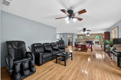 21 South Elmhurst Road Prospect Heights IL 60070