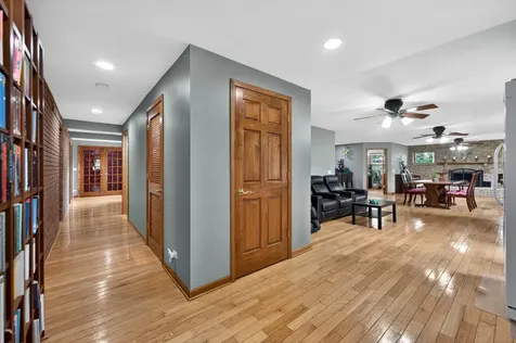 21 South Elmhurst Road Prospect Heights IL 60070