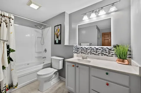 21 South Elmhurst Road Prospect Heights IL 60070