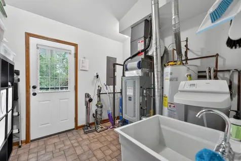 21 South Elmhurst Road Prospect Heights IL 60070