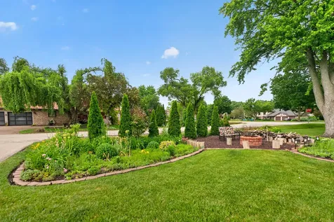 21 South Elmhurst Road Prospect Heights IL 60070