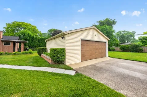 21 South Elmhurst Road Prospect Heights IL 60070