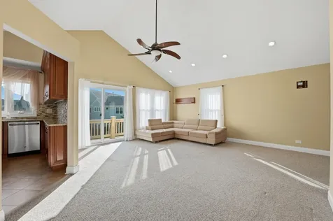 304 University Lane Elk Grove Village IL 60007