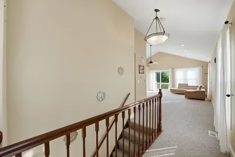 304 University Lane Elk Grove Village IL 60007