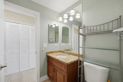 304 University Lane Elk Grove Village IL 60007
