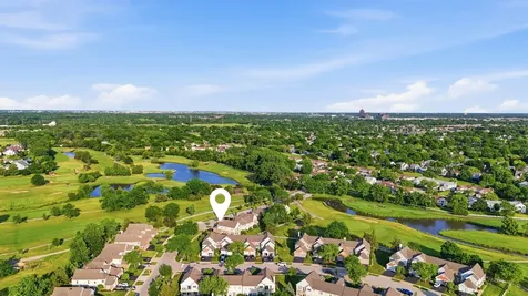 304 University Lane Elk Grove Village IL 60007