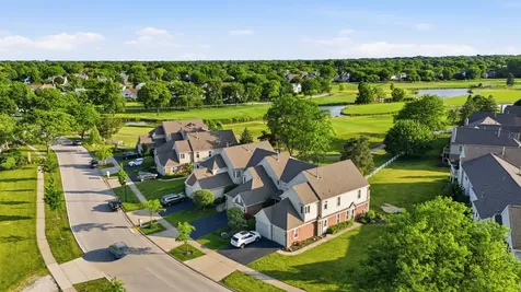 304 University Lane Elk Grove Village IL 60007
