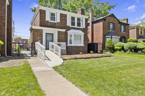 8218 South Yates Boulevard Chicago IL 60617