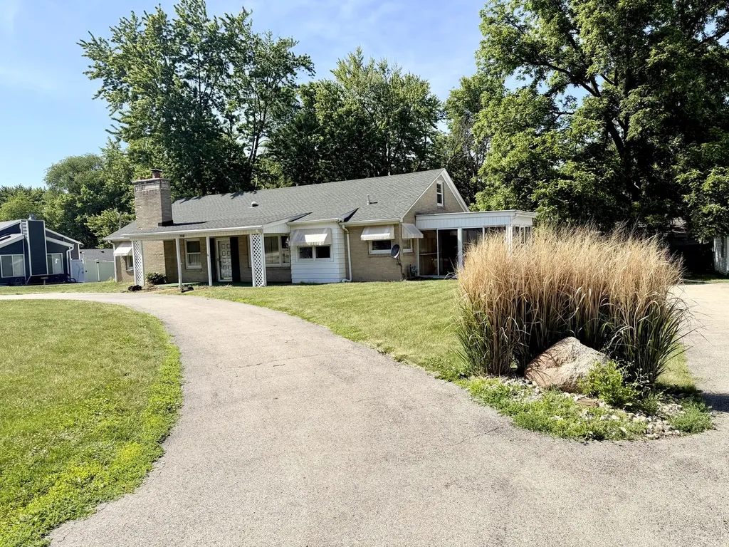 708 East Glover Street Ottawa IL 61350