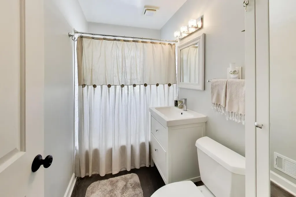 5116 North Nordica Avenue Chicago IL 60656