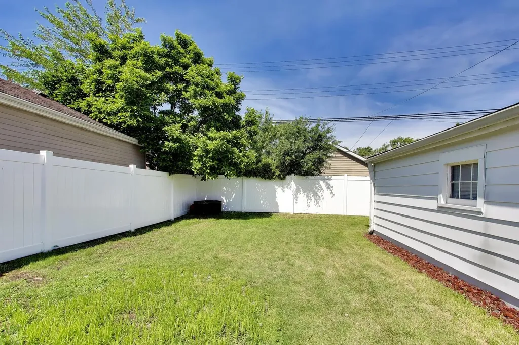 5116 North Nordica Avenue Chicago IL 60656