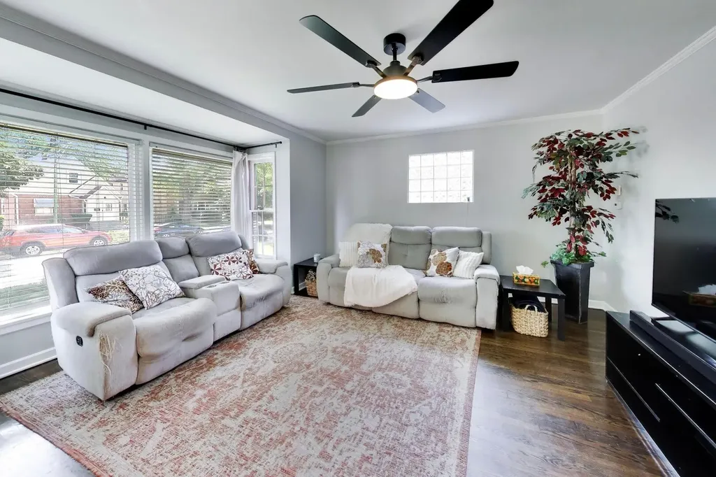5116 North Nordica Avenue Chicago IL 60656