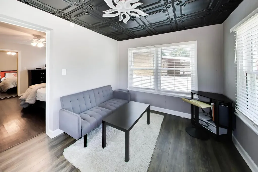 5116 North Nordica Avenue Chicago IL 60656