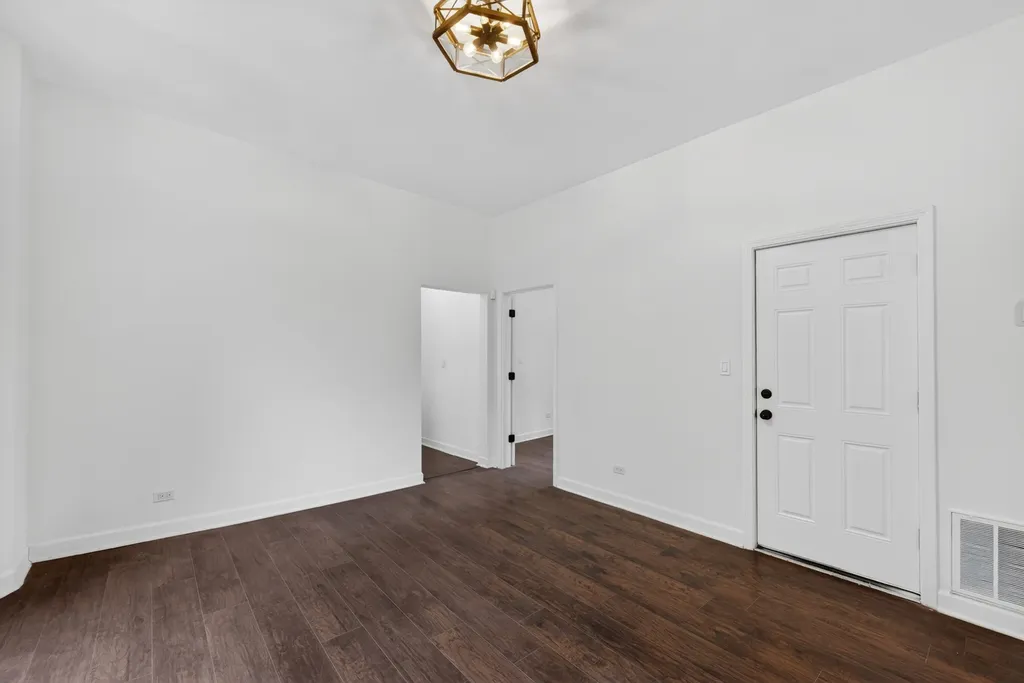 6018 South Sangamon Street Chicago IL 60621