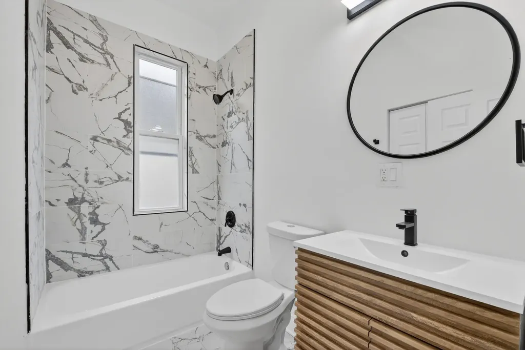 6018 South Sangamon Street Chicago IL 60621