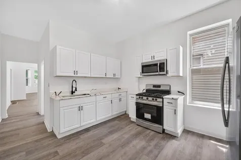 6018 South Sangamon Street Chicago IL 60621