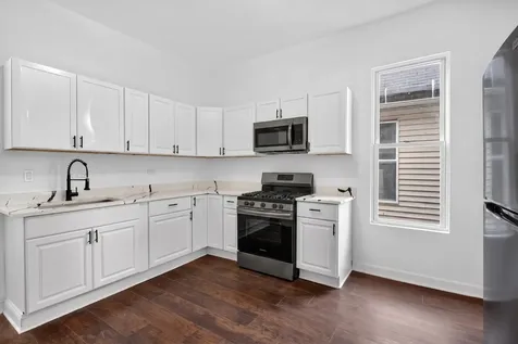 6018 South Sangamon Street Chicago IL 60621