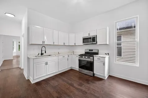 6018 South Sangamon Street Chicago IL 60621