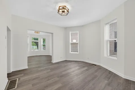 6018 South Sangamon Street Chicago IL 60621