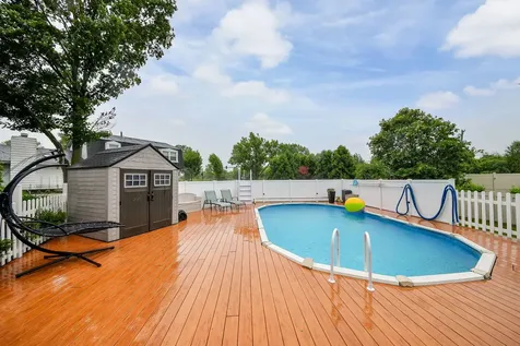 1210 Robin Drive Elk Grove Village IL 60007