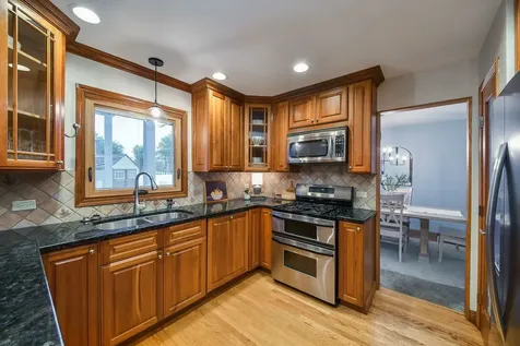 1210 Robin Drive Elk Grove Village IL 60007