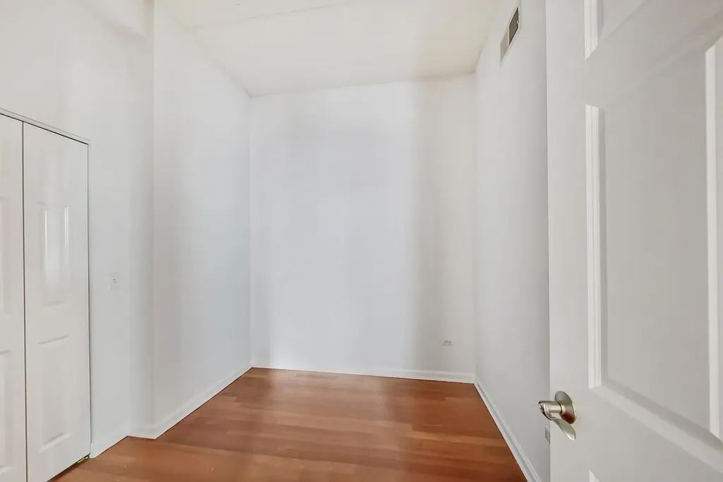 1919 South Michigan Avenue Chicago IL 60616