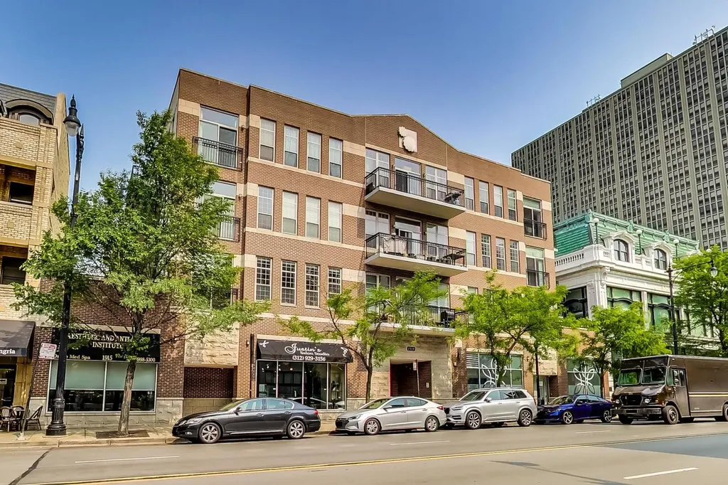1919 South Michigan Avenue Chicago IL 60616