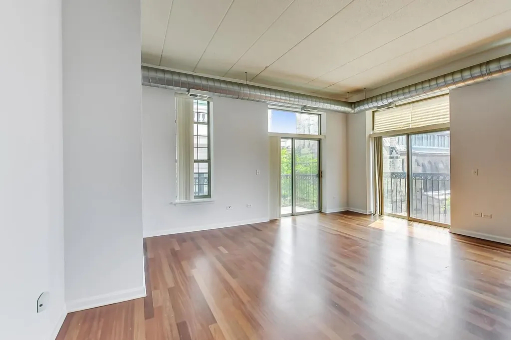 1919 South Michigan Avenue Chicago IL 60616