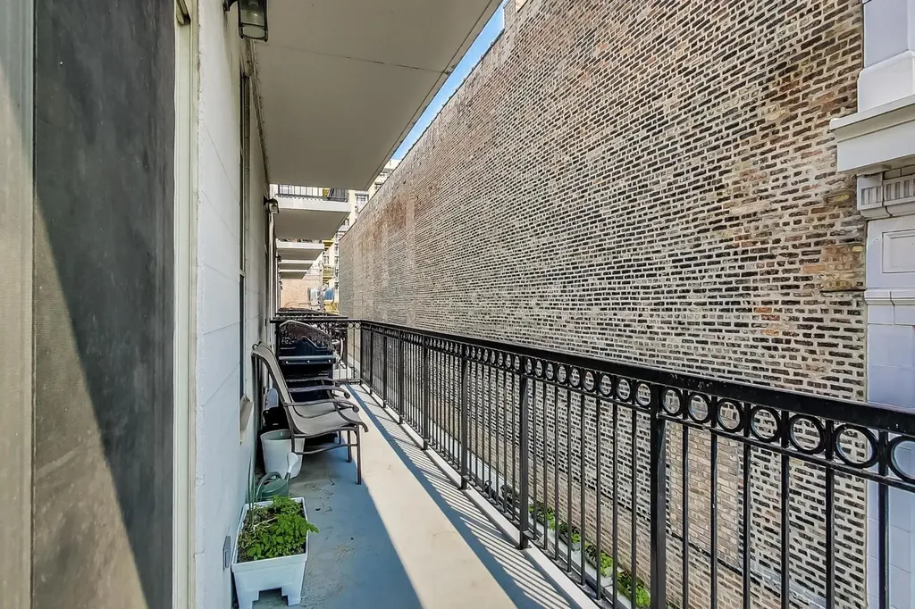 1919 South Michigan Avenue Chicago IL 60616