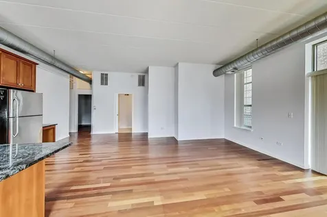 1919 South Michigan Avenue Chicago IL 60616