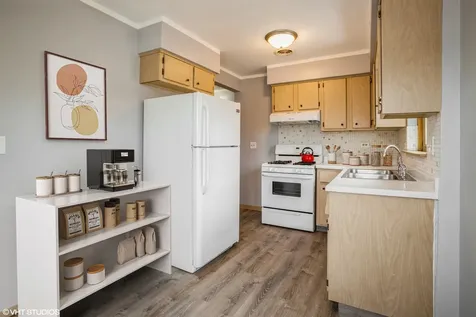 7537 West Higgins Road W Chicago IL 60631