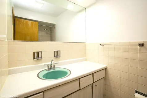 7537 West Higgins Road W Chicago IL 60631