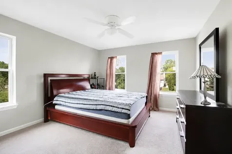 81 Misty Hill Lane Hainesville IL 60030