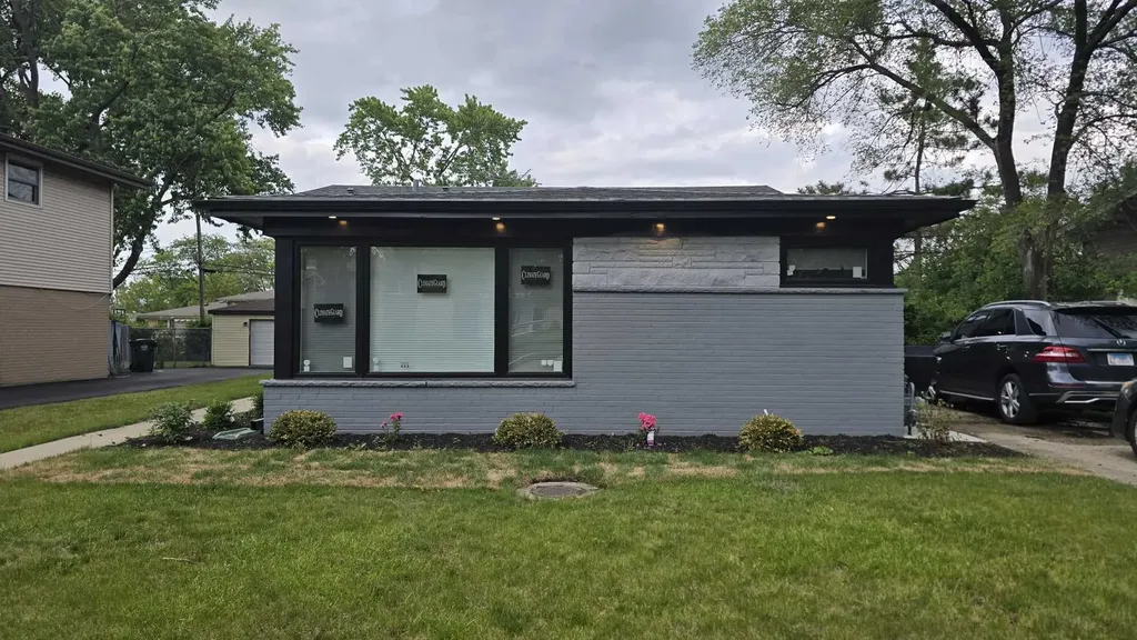 9407 Ozark Avenue Morton Grove IL 60053