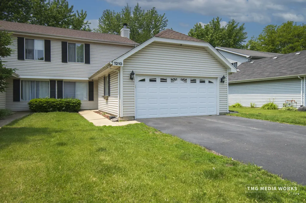 1210 Andover Circle Aurora IL 60504