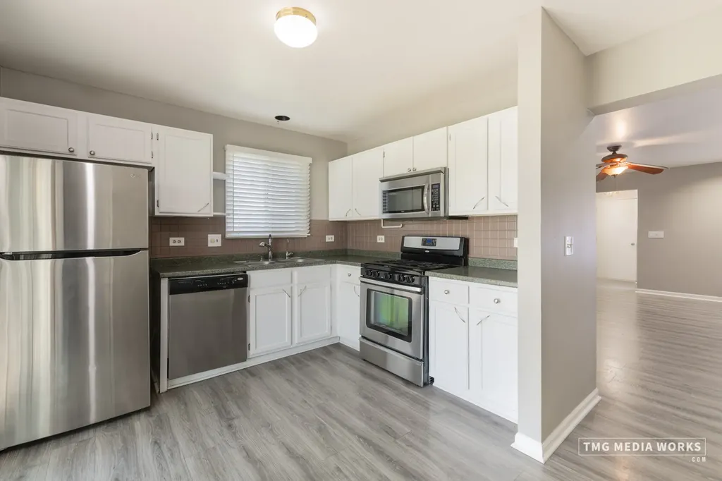 1210 Andover Circle Aurora IL 60504