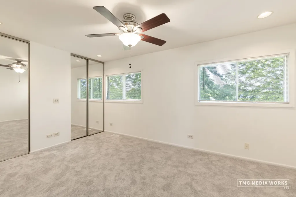1210 Andover Circle Aurora IL 60504