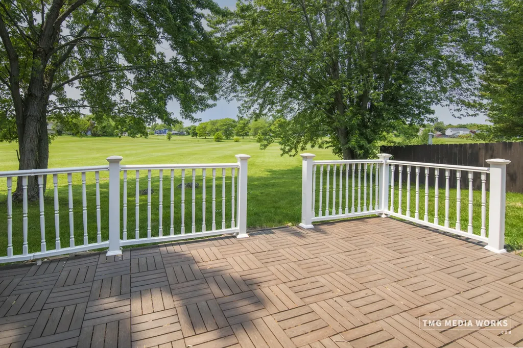 1210 Andover Circle Aurora IL 60504