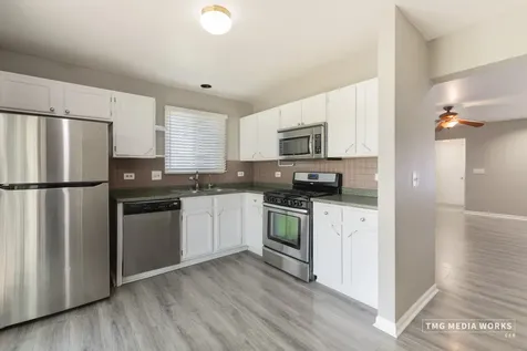 1210 Andover Circle Aurora IL 60504