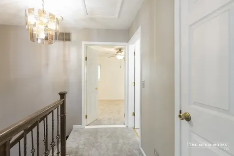 1210 Andover Circle Aurora IL 60504