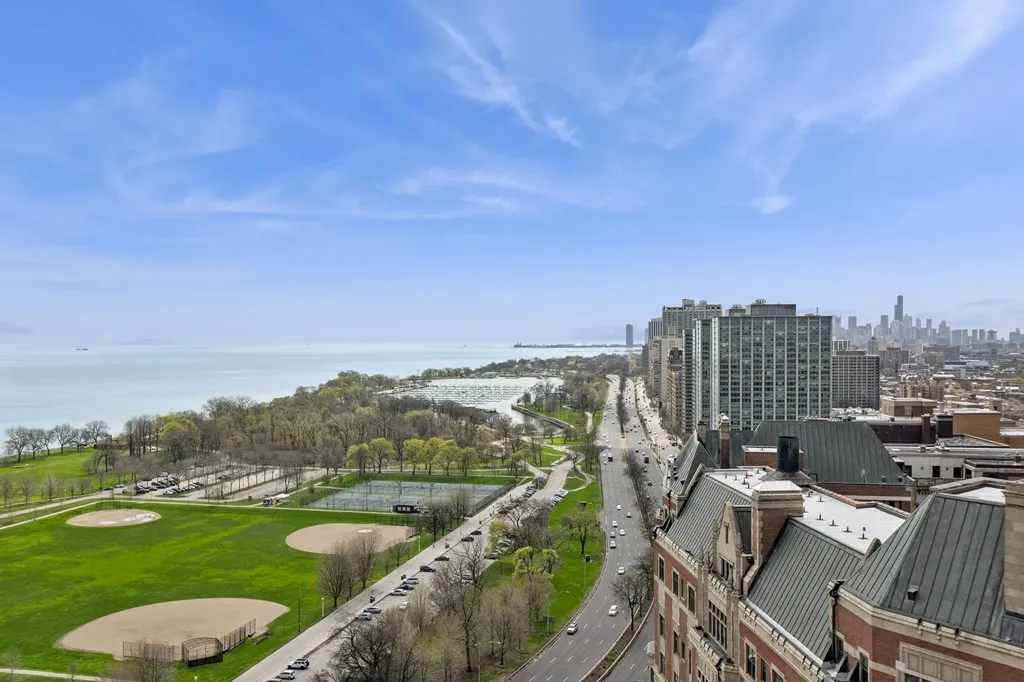 3900 North Lake Shore Drive Chicago IL 60613