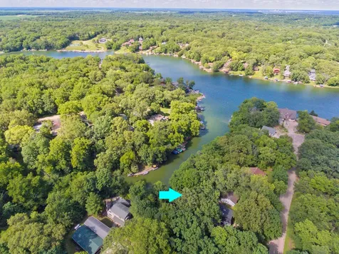11 Chairtree Court Putnam IL 61560