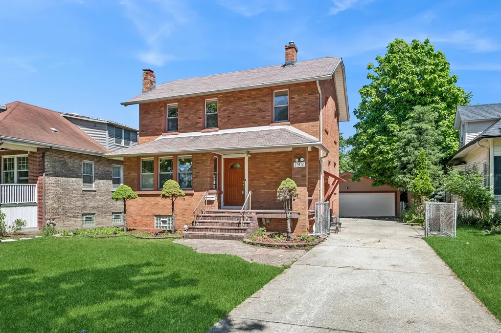 192 Waubansee Road Riverside IL 60546